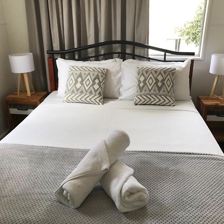 Apartamento Ocean Breeze Units Bowen Exterior foto