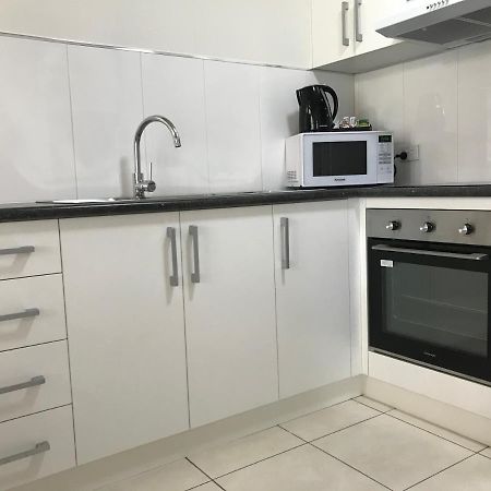 Apartamento Ocean Breeze Units Bowen Exterior foto