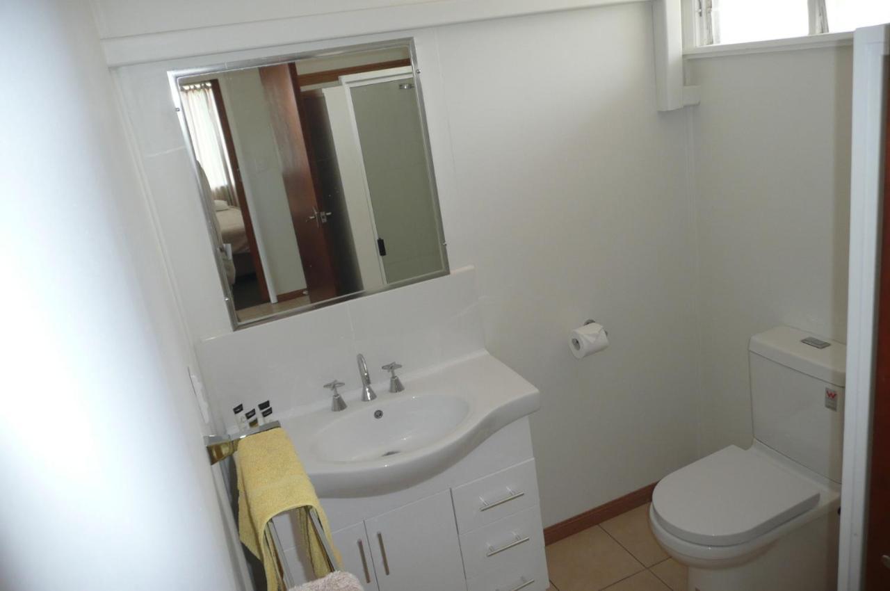 Apartamento Ocean Breeze Units Bowen Habitación foto