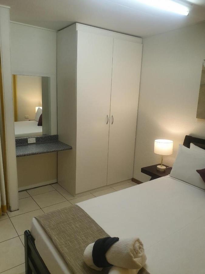 Apartamento Ocean Breeze Units Bowen Exterior foto