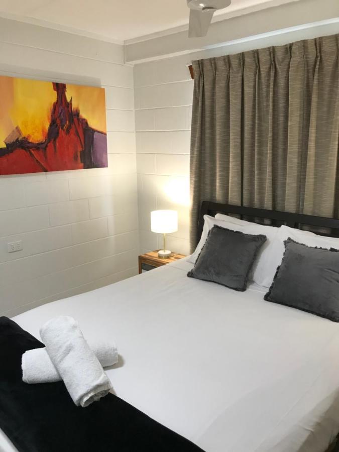 Apartamento Ocean Breeze Units Bowen Exterior foto