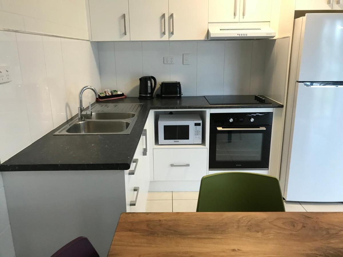 Apartamento Ocean Breeze Units Bowen Exterior foto
