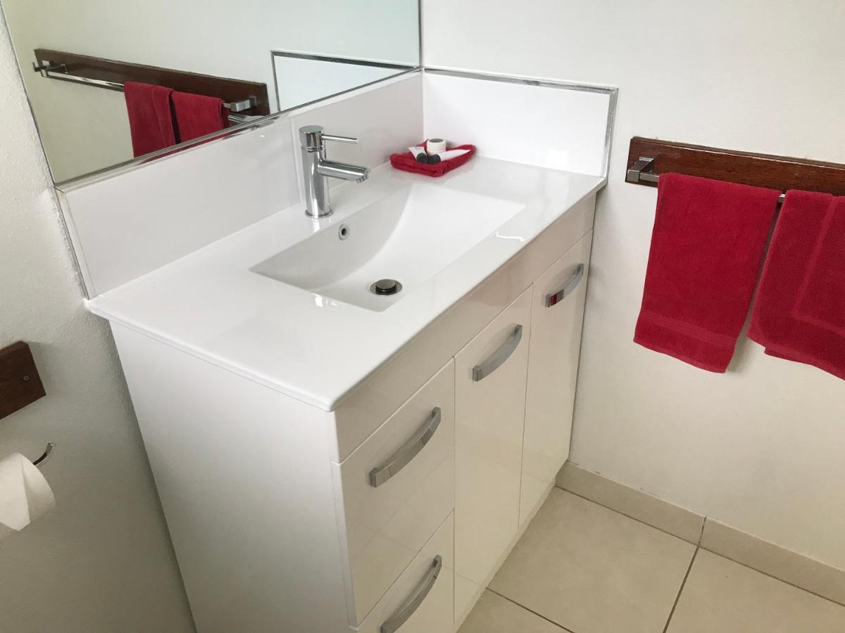 Apartamento Ocean Breeze Units Bowen Exterior foto